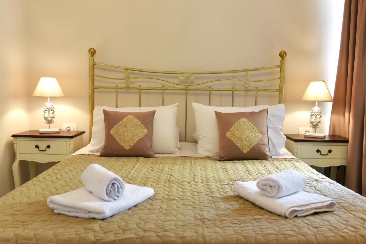 Oisyra Hotel Ermoupoli Luaran gambar