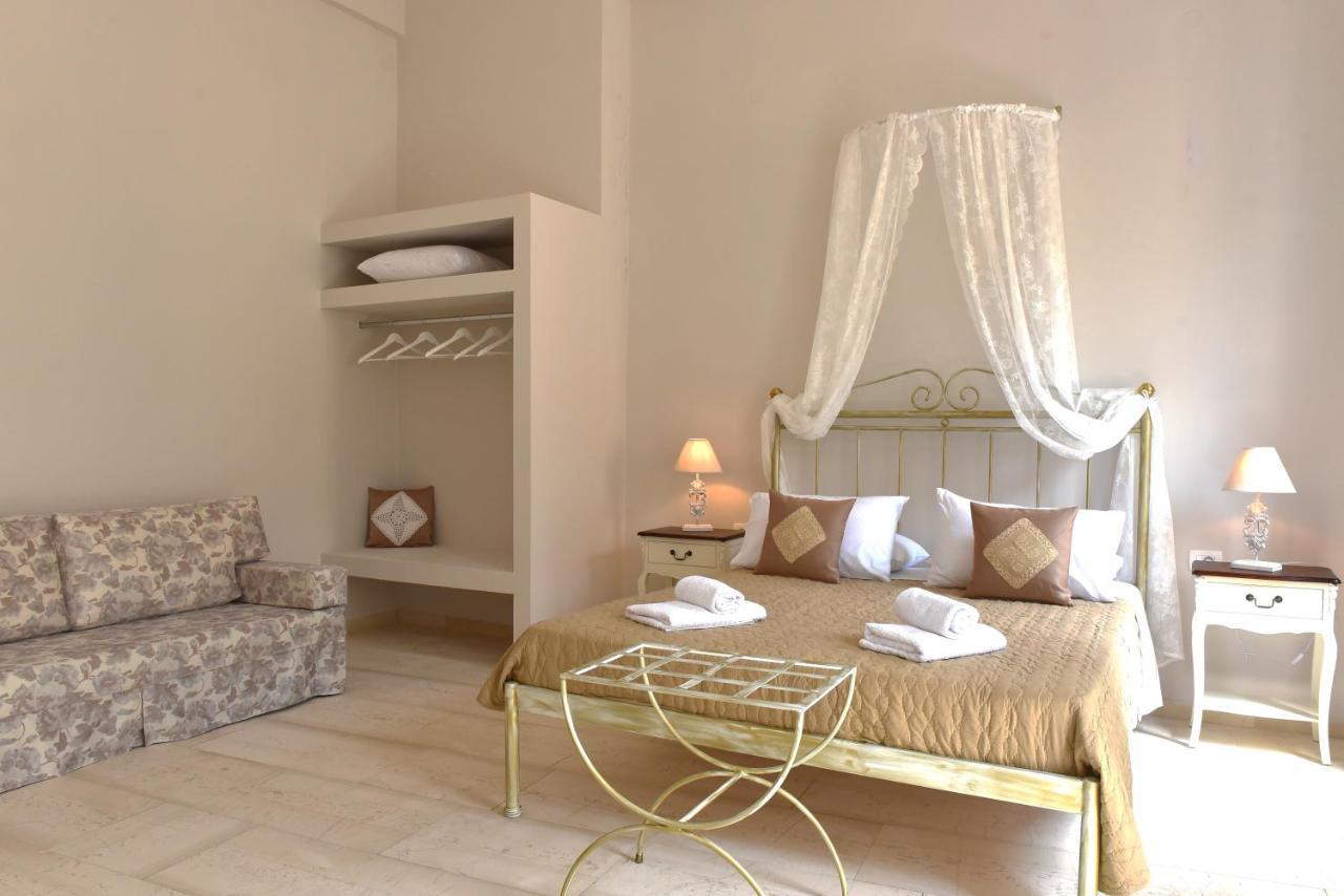 Oisyra Hotel Ermoupoli Luaran gambar