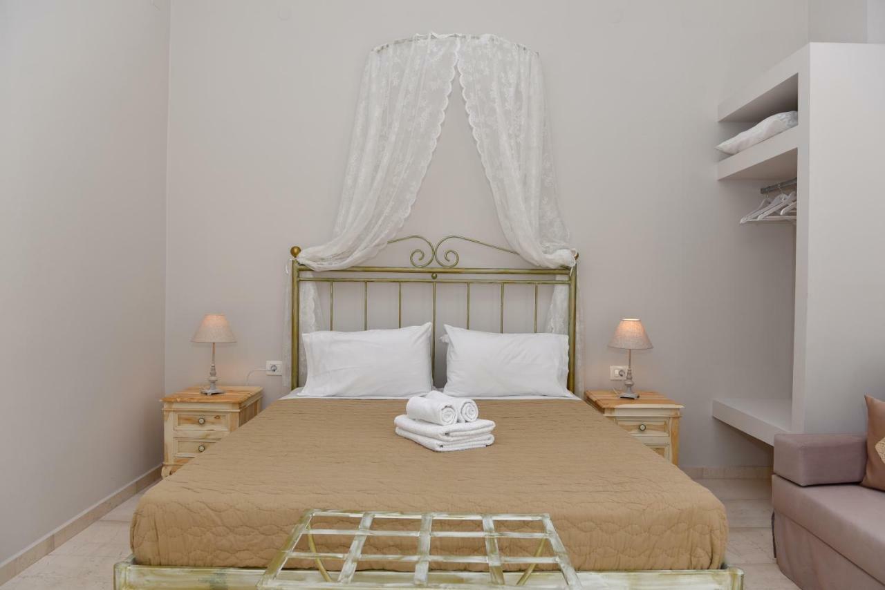 Oisyra Hotel Ermoupoli Luaran gambar